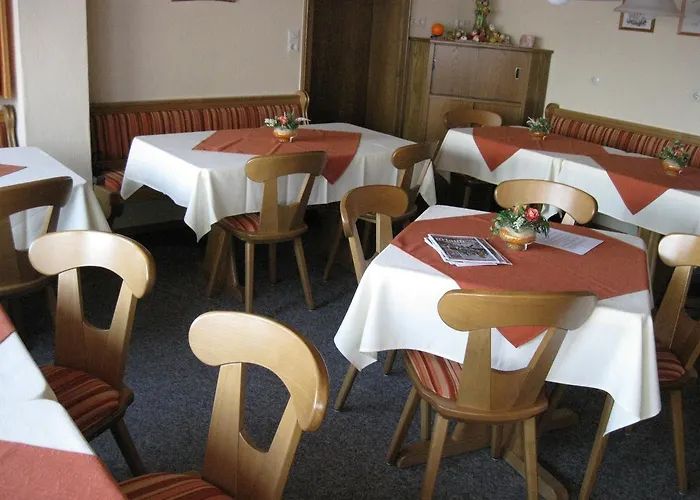 بيت ضيافة Gastehaus Steininger تزفيسل