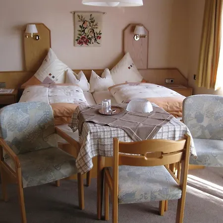 Vendégház Gaestehaus Steininger 4*