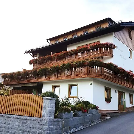 Gaestehaus Steininger *
